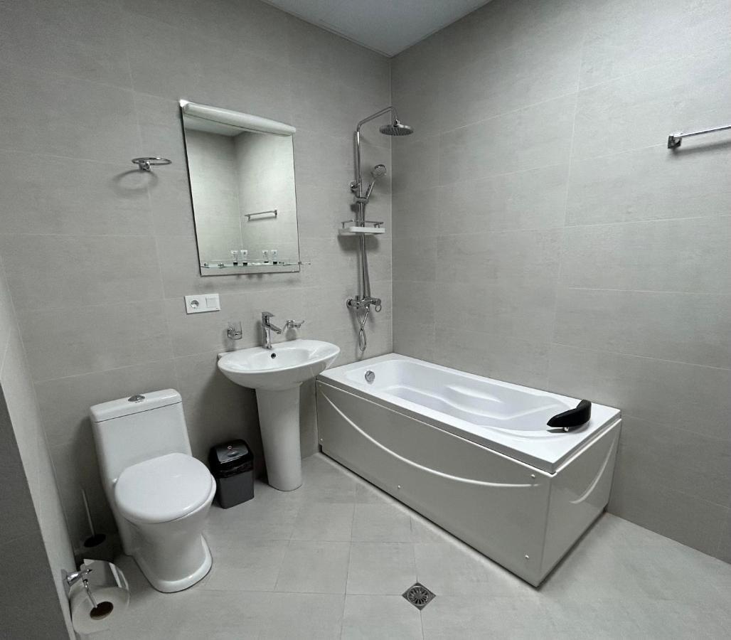 Hotel Four Seasons Tbilisi Exterior photo
